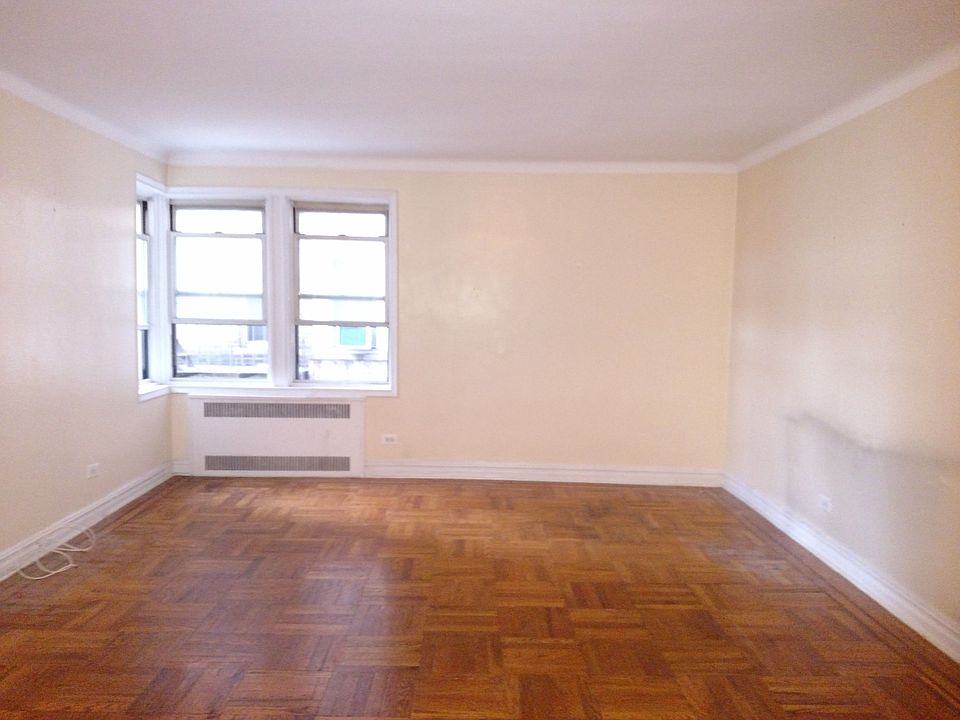 2nd image of 4853 44th St APT 3C