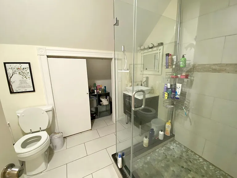 7 Oswald St #3 — Photo 11