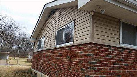 4th image of 9711 Cambria Dr