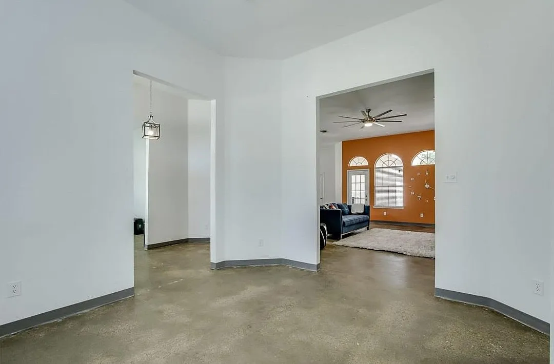 3 bed, 2158 sqft, $2,550 — Photo 3