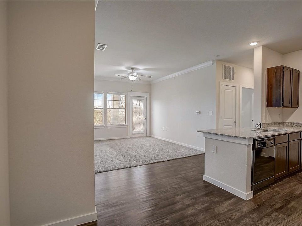 The Strand Apartments 150 Amberwood S Kyle TX Zillow