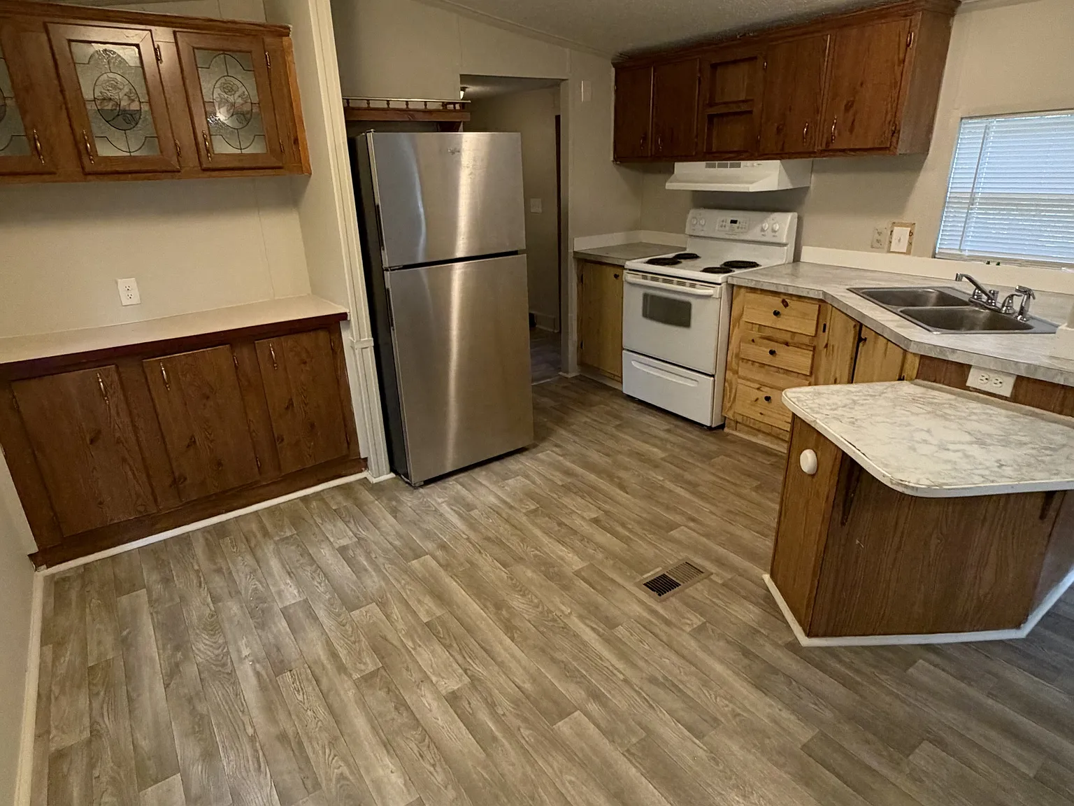 51 Platinum dr - 1 — Photo 4