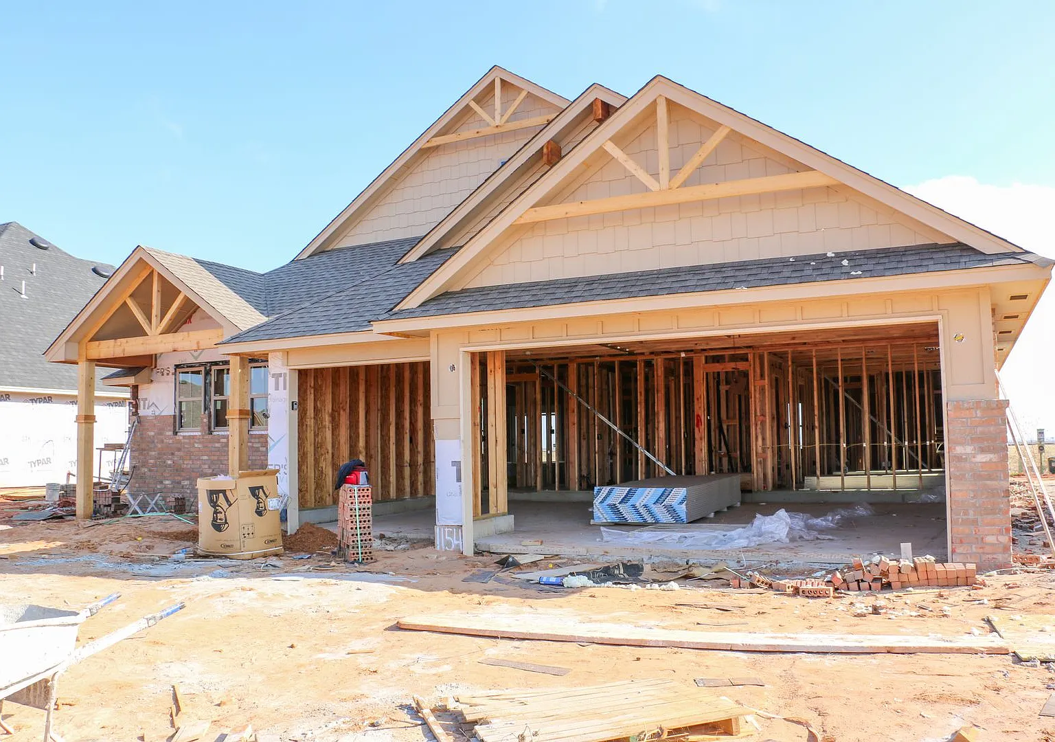 Newer Home in Piedmont! — Photo 2
