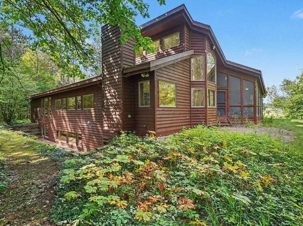 3322 E Hubbard Rd, Midland, MI 48642