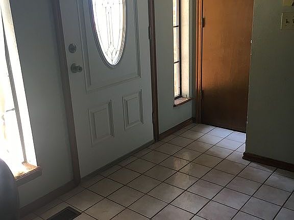 3rd image of 13201 Cloverleaf Ln