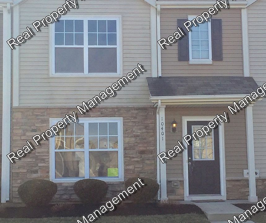 1st image of 10401 Paramount Way