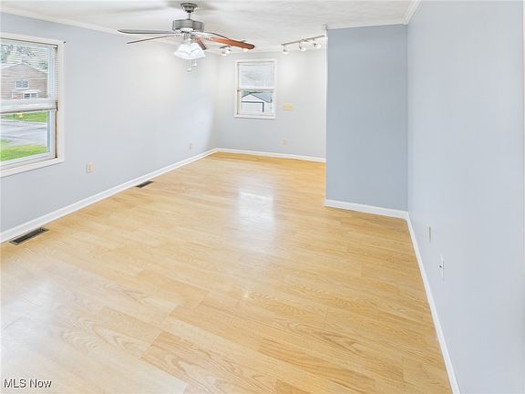 5th image of 1317 Crescent St
