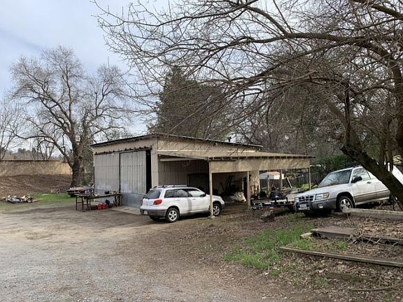 2nd image of 2831 Henderson Rd