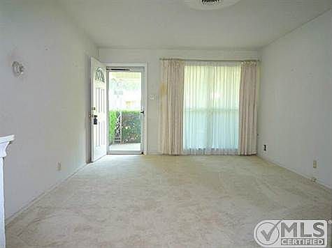 3rd image of 1819 E Lovers Ln