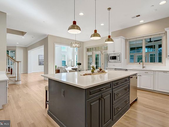 5th image of 1318 Kurtz Rd