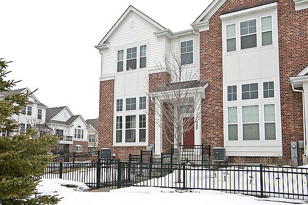 2nd image of 502 Plaza Pl