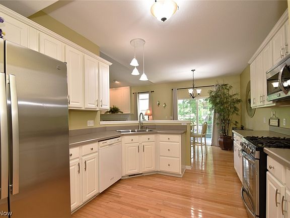 5th image of 9151 Ashcroft Ln