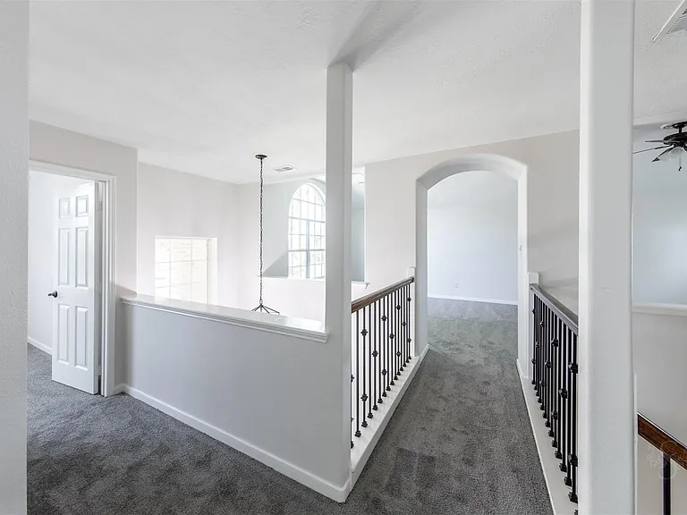 2911 Ledgeside Ct — Photo 17