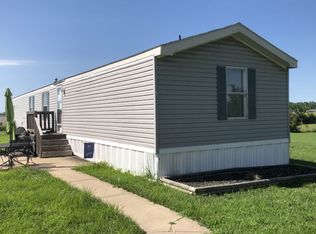 744 SE Ridgeview Dr, Topeka, KS 66609