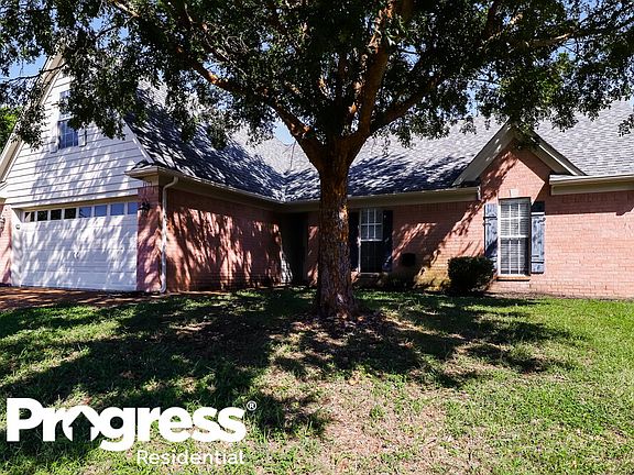 4th image of 2704 Shady Well Ln