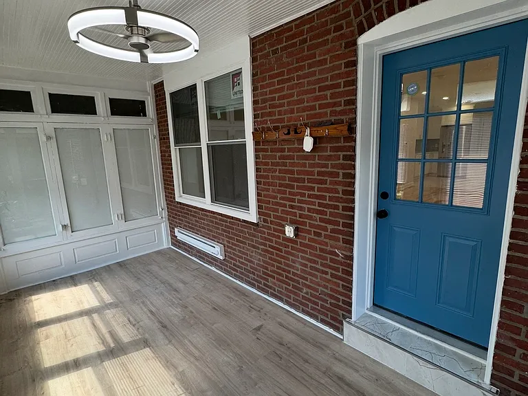 189 Meredith Ave — Photo 13