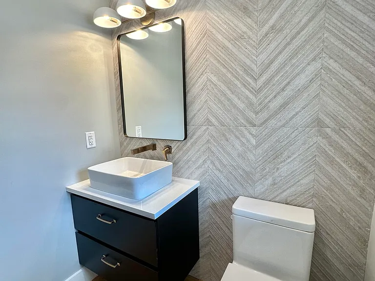169 Chelsea Ave — Photo 8