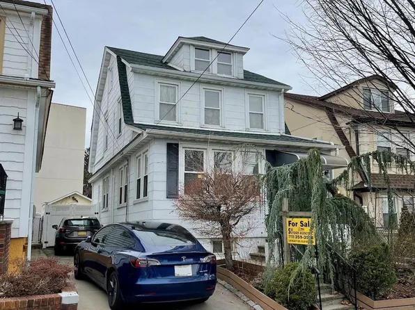 522 College Place, College Point, NY 11356