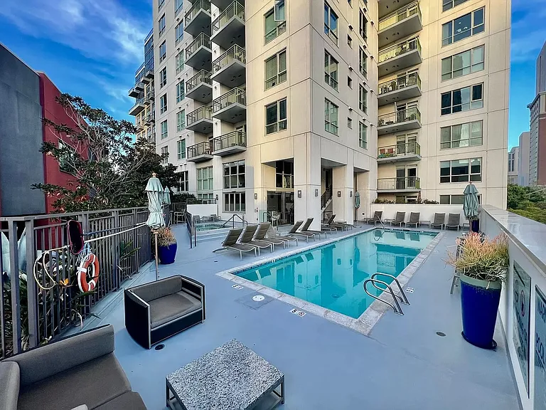 Community pool