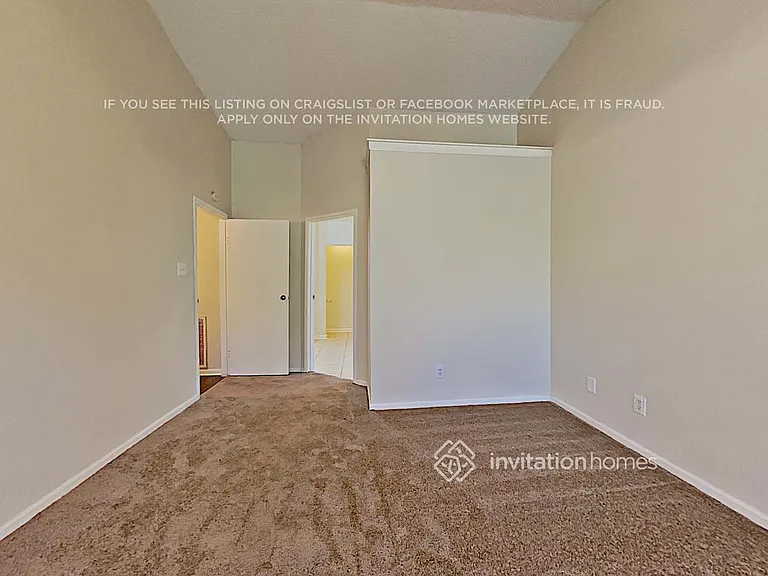 5345 Colonial Dr — Photo 5
