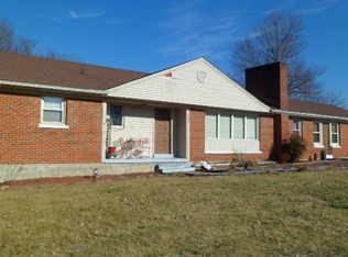 636 Golfview Ter, Lebanon, KY 40033