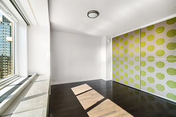 Rented by Compass | media 7