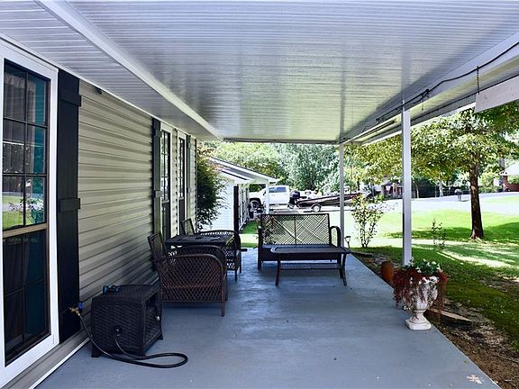 3rd image of 408 W Hampton Dr