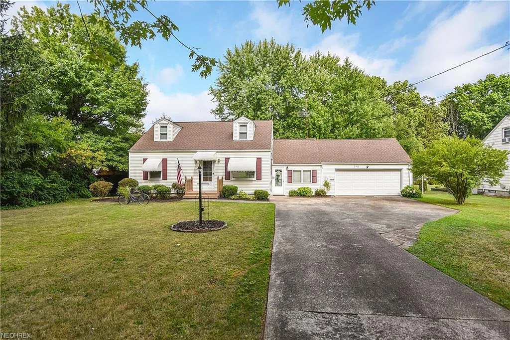 2911 Kirkhaven Dr photo 1