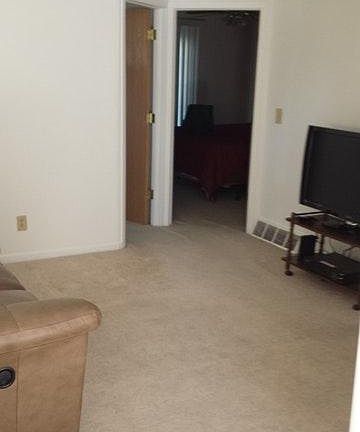4th image of 803 8th St SE