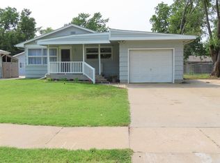 2064 Wesley St, Salina, KS 67401
