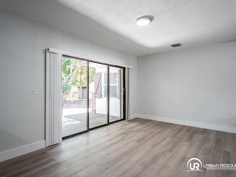1691 NE 143rd St — Photo 16