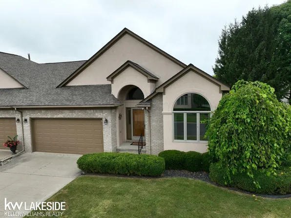 52240 Fish Creek Dr, Macomb, MI 48042