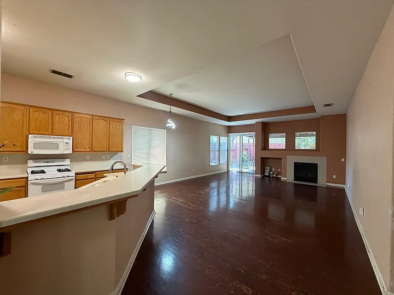 4309 Dalehurst Ln — Photo 7