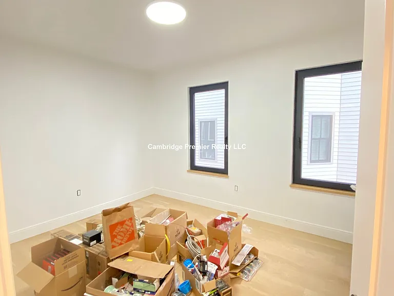 12 Copley St — Photo 30
