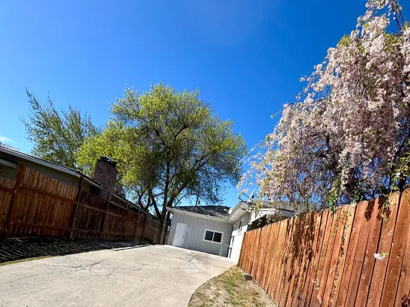 902 S 29th Avenue, 902 S 29th Ave #B, Yakima, WA 98902