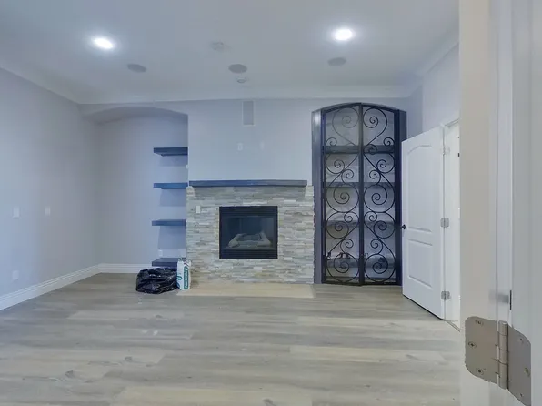 413 Delaware St, Huntington Beach, CA 92648