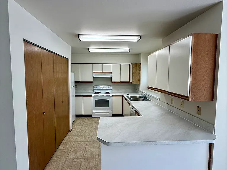 Woodway Estates — Photo 23