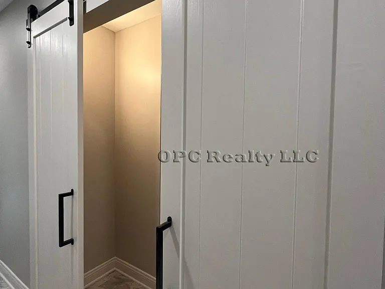 709 Webster St — Photo 5