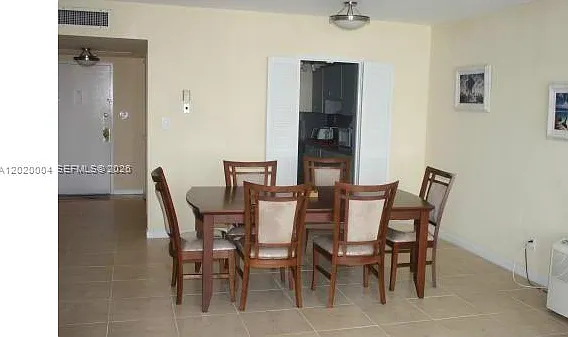 5401 Collins Ave #1213 — Photo 19