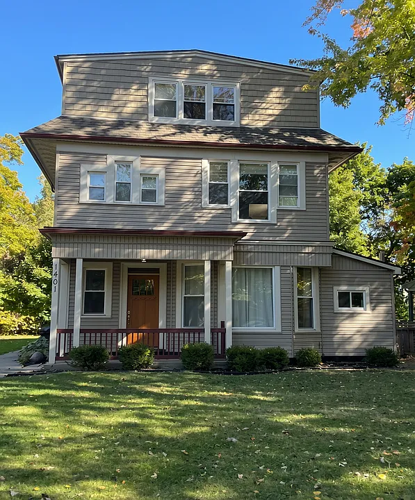 1401 Golden Ave #4