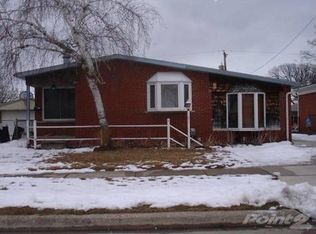30546 Hennigan St, Roseville, MI 48066