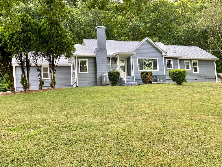 3128 Blue Springs Rd SE — Photo 1