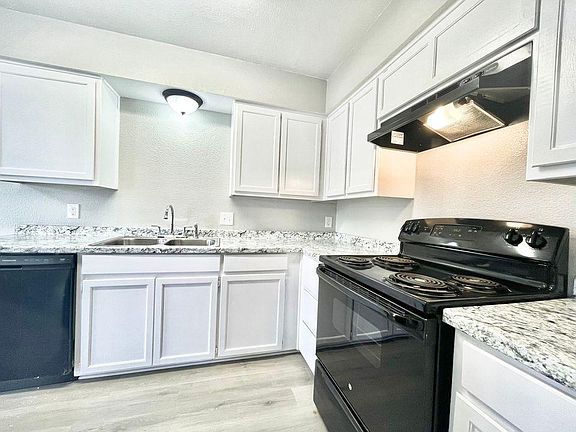 5th image of 703 Bluebonnet Dr