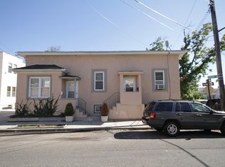 102 Robin Rd, Staten Island, NY 10305