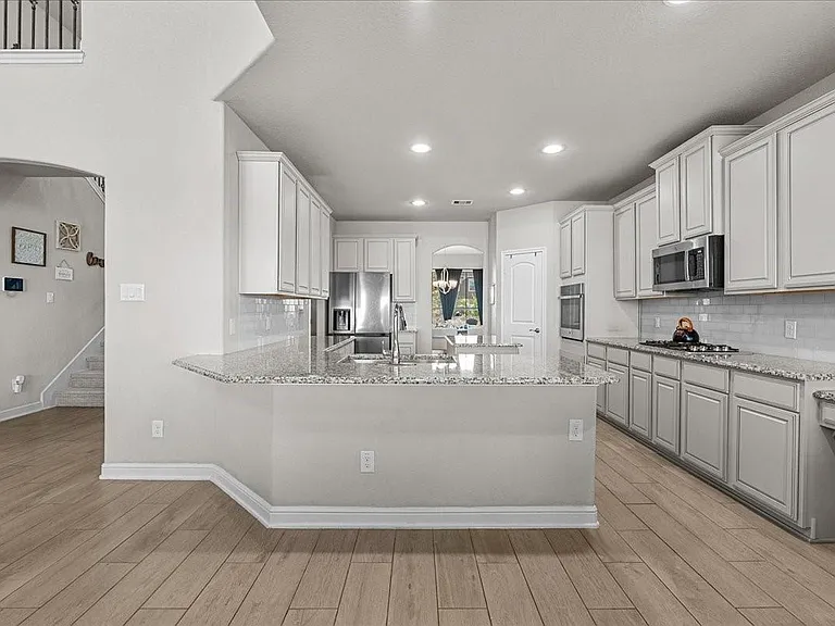 2417 Lake Mist Dr — Photo 14
