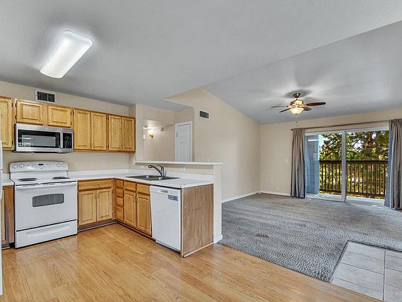 4th image of 1070 Opal St #204