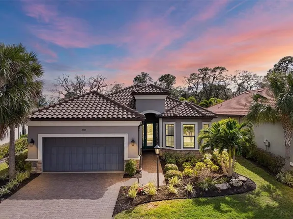 3925 Waypoint Ave, Osprey, FL 34229