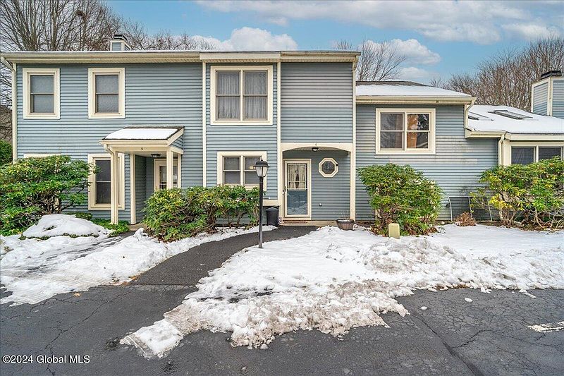 2nd image of 6 Bennington Way