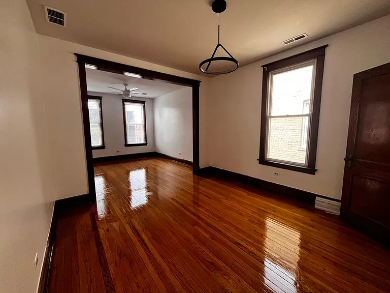 2527 N California Ave #2N — Photo 2