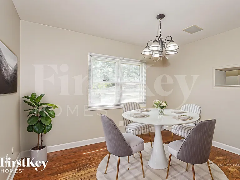 611 Oakwood Dr — Photo 8